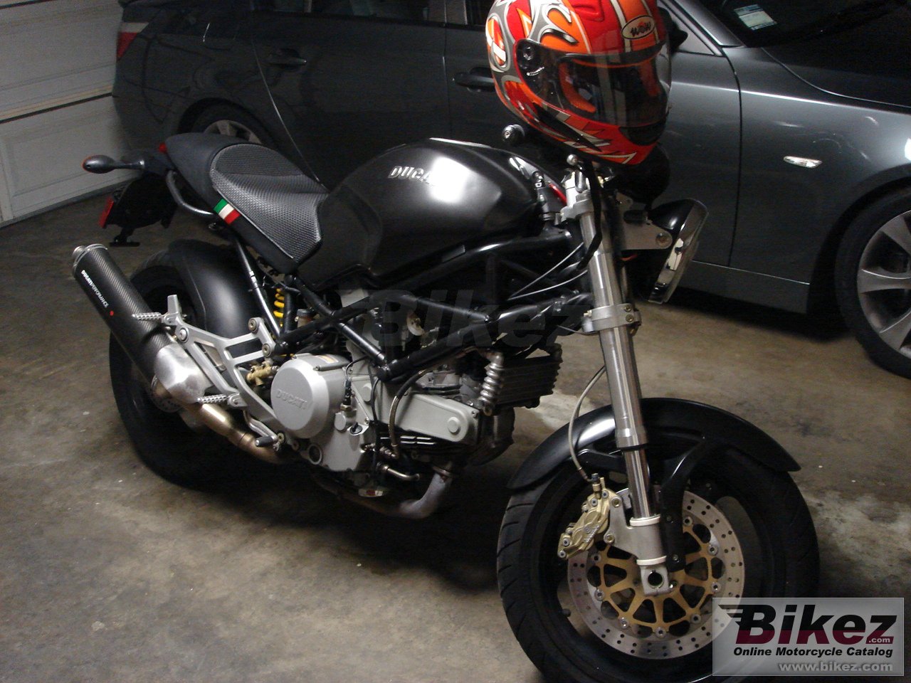 Big  monster 750 i.e. dark picture and wallpaper from Bikez.com